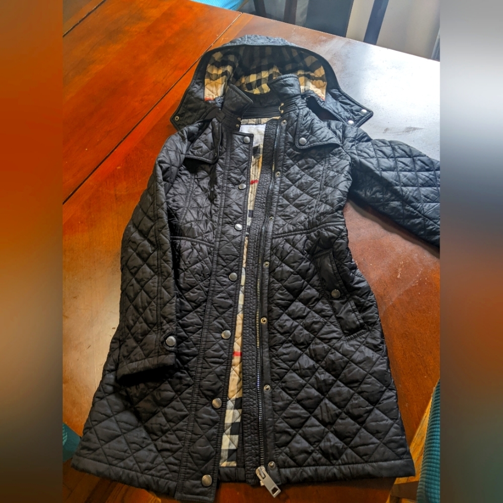 Girls Burberry quilted coat